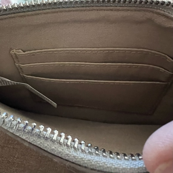 Old Navy Wristlet, Sparkling crystals of Silver, Gold , Rose Gold & Black - Picture 6 of 10